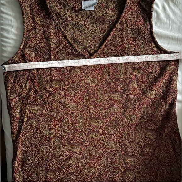 ⭐️ BUNDLE: 2 skirts and 2 tops. - Picture 10 of 12